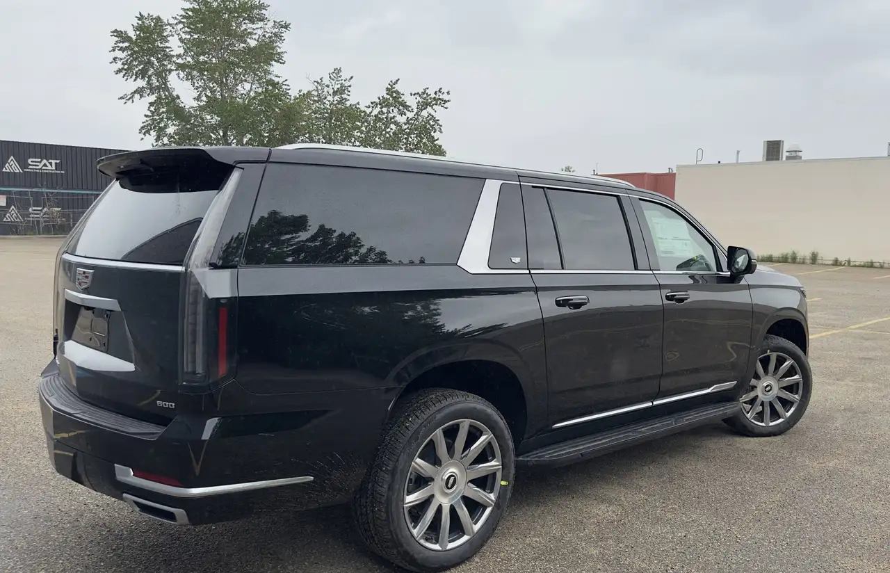 Cadillac Escalade photo Cadillac Escalade