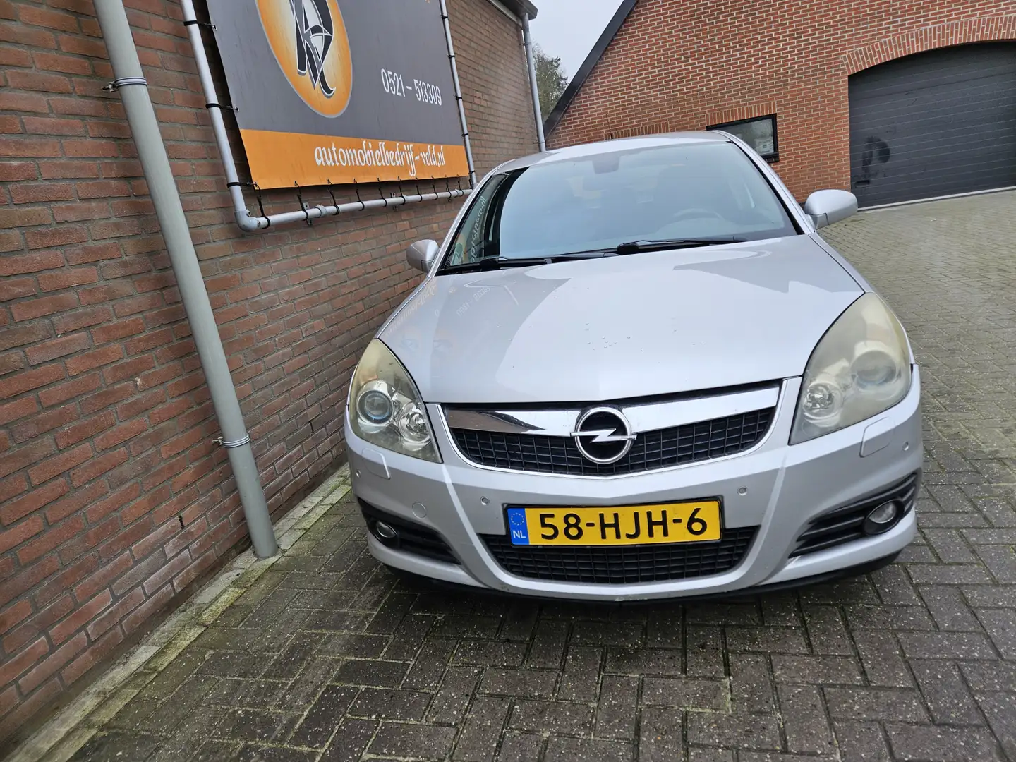 Opel Vectra GTS 1.8-16V Executive Grau - 2