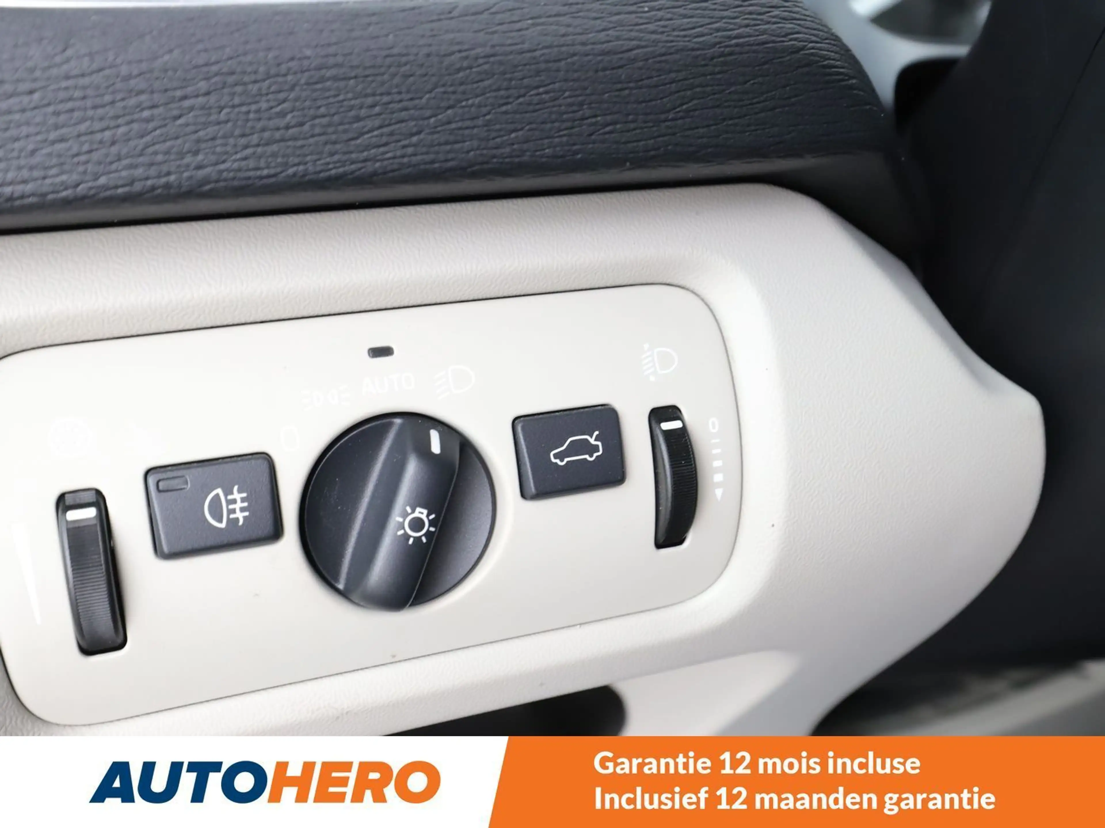 Volvo V40 Cross Country 1.5 Basis — photo 13