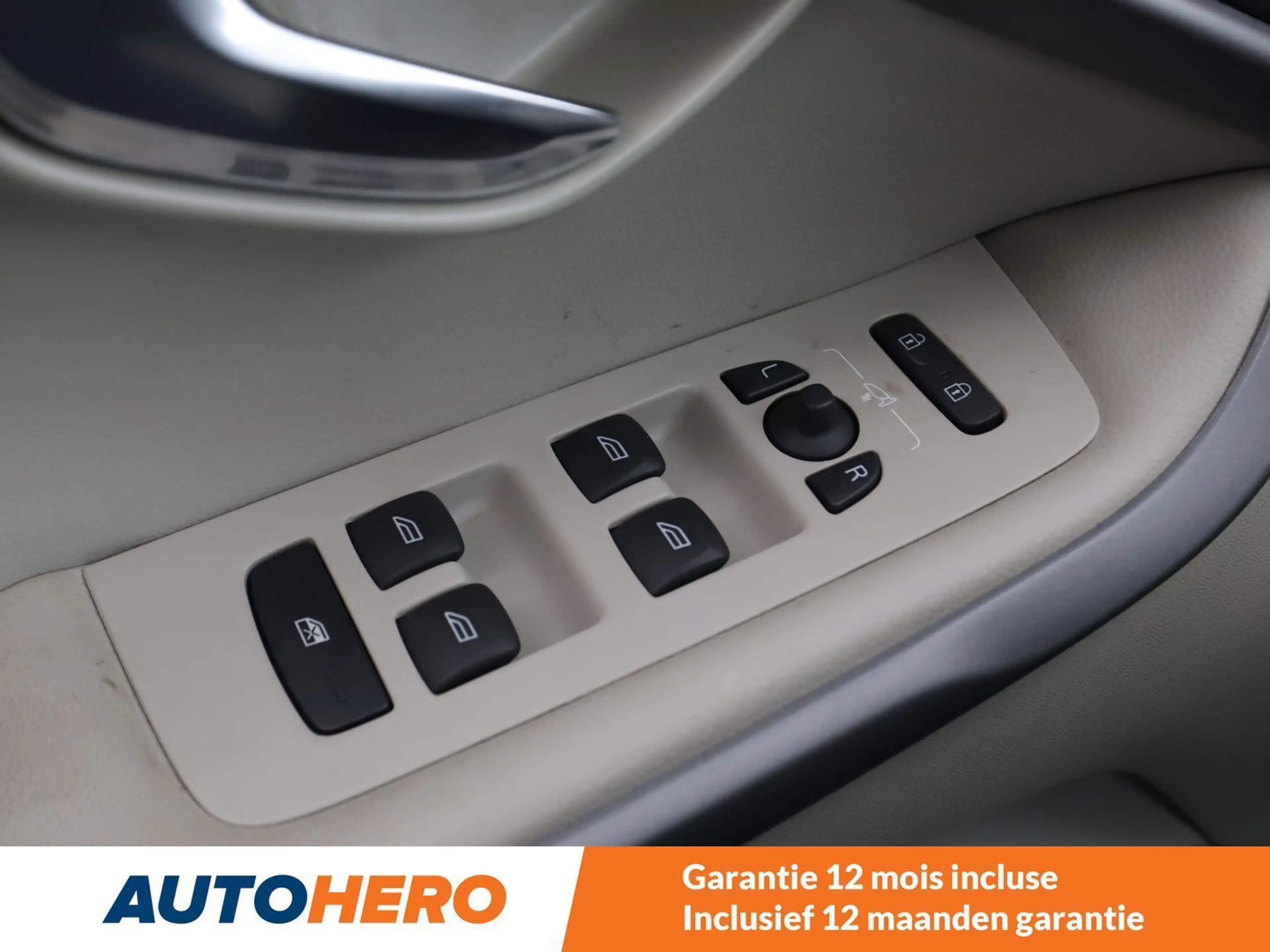 Volvo V40 Cross Country 1.5 Basis — photo 12