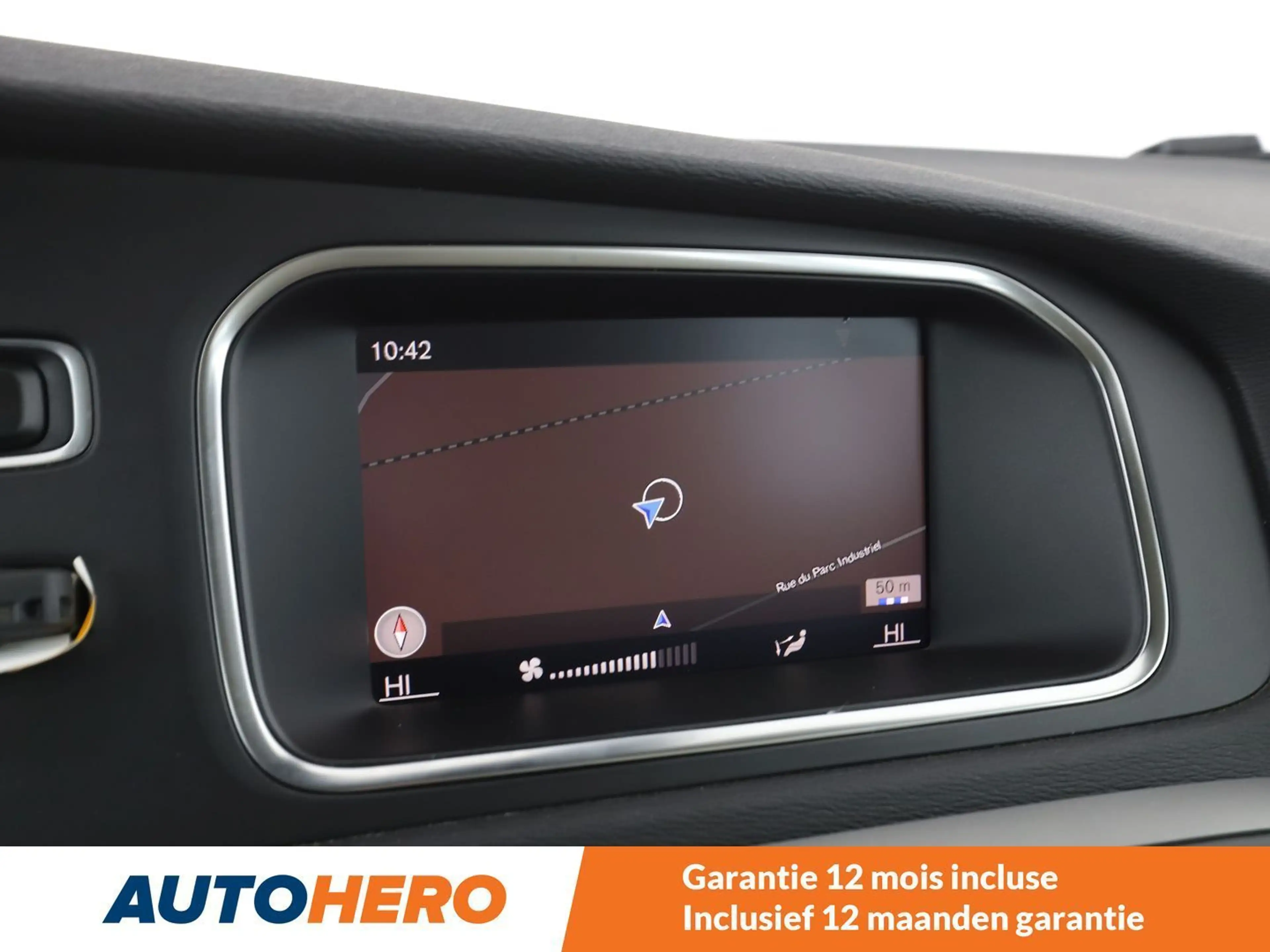 Volvo V40 Cross Country 1.5 Basis — photo 8
