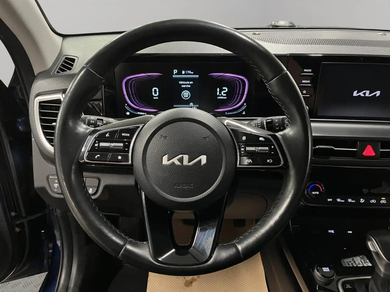 Kia Seltos снимка Kia Seltos