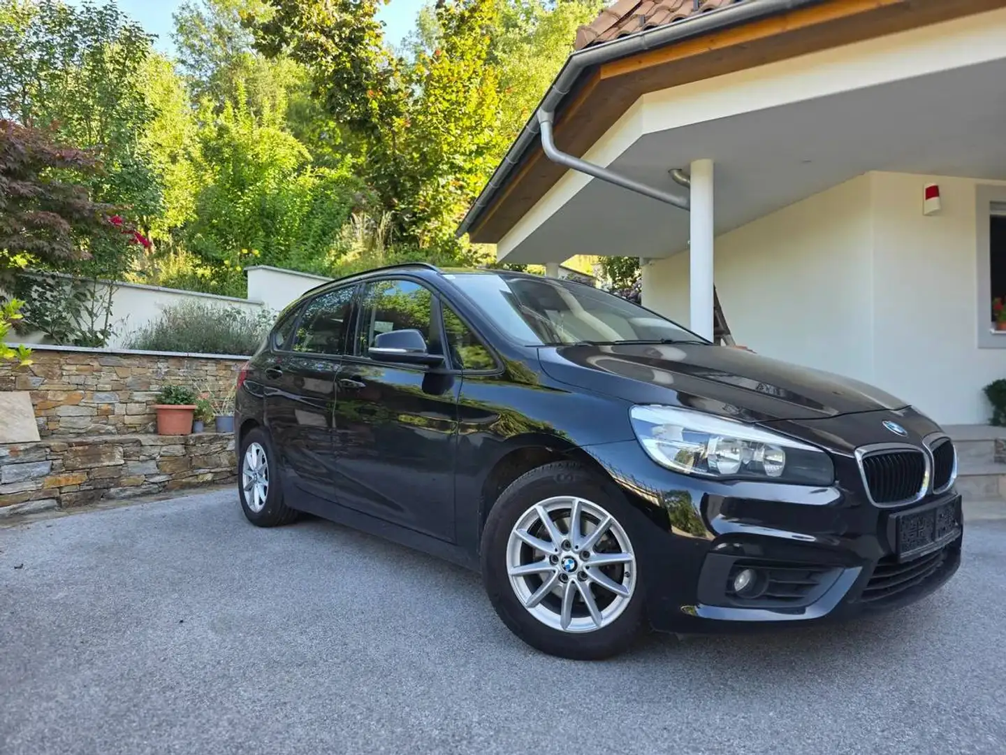 BMW 214 214d Active Tourer Advantage Advantage - FAMILY Schwarz - 2