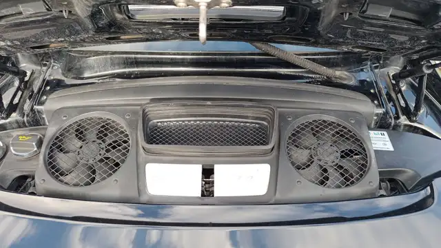 Porsche 911 view 15