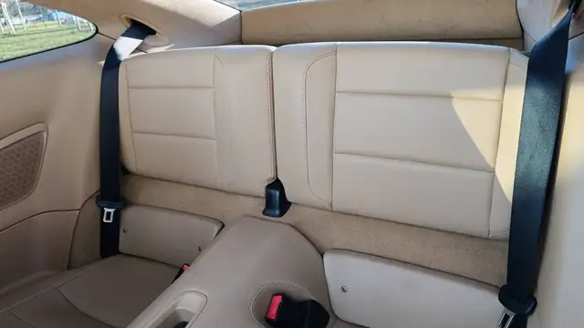 Porsche 911 view 9