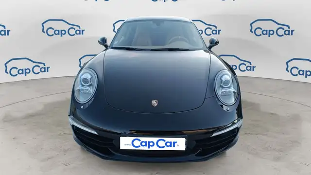 Porsche 911 view 5
