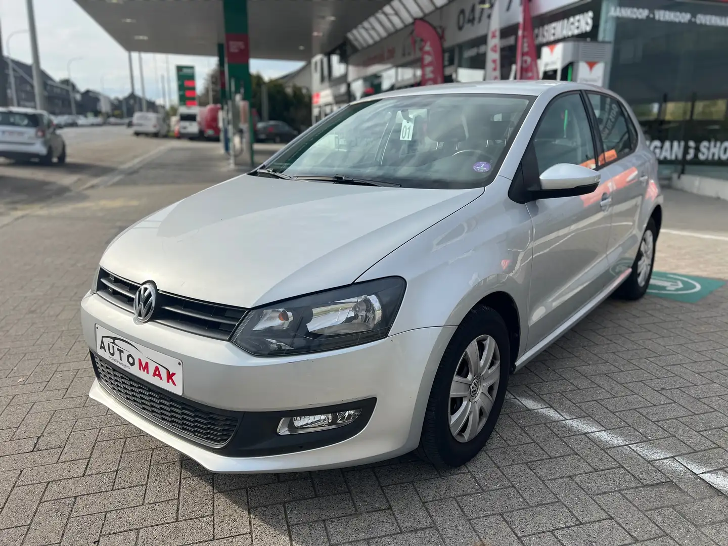 Volkswagen Polo Polo 1.2i Trendline Gris - 2