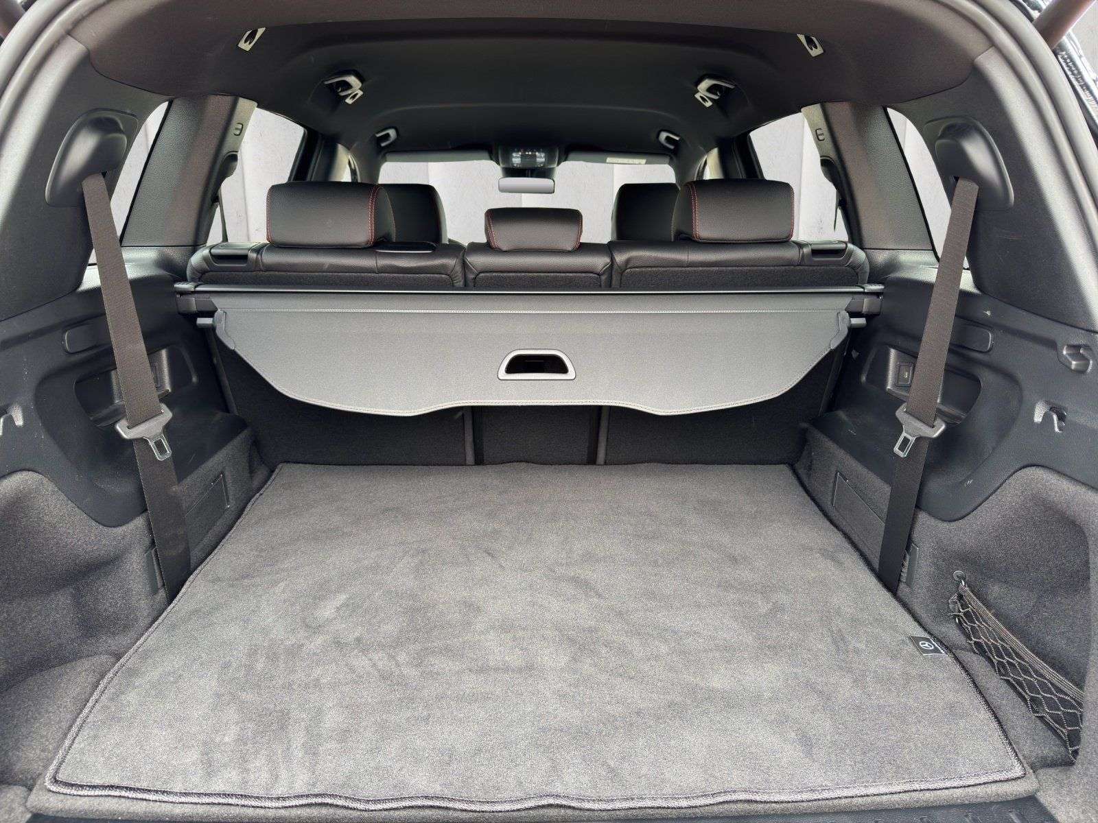 Mercedes-Benz GLB 220
