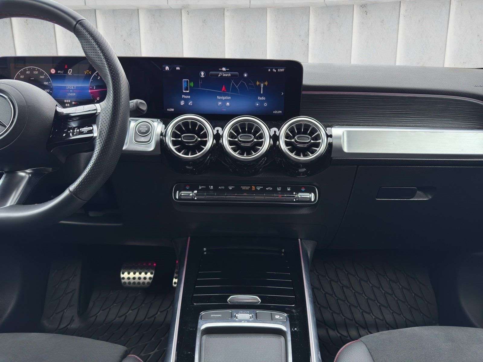 Mercedes-Benz GLB 220