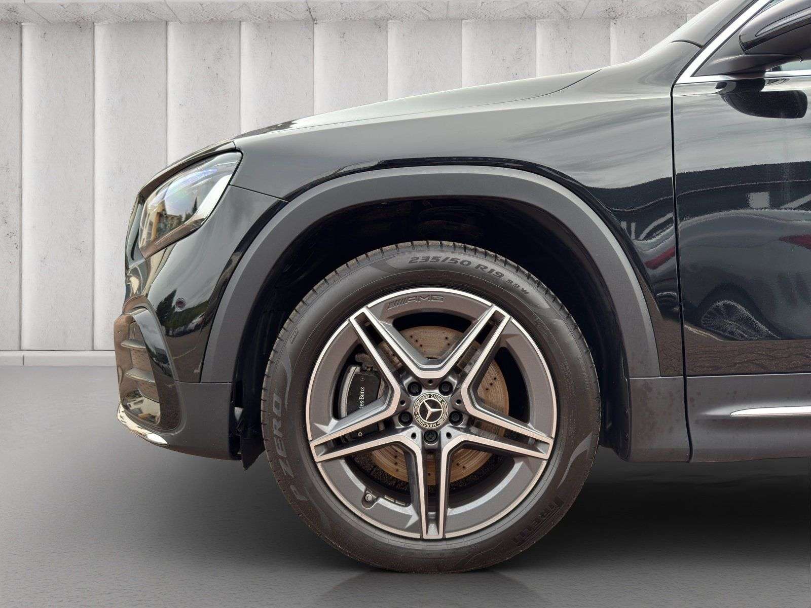 Mercedes-Benz GLB 220
