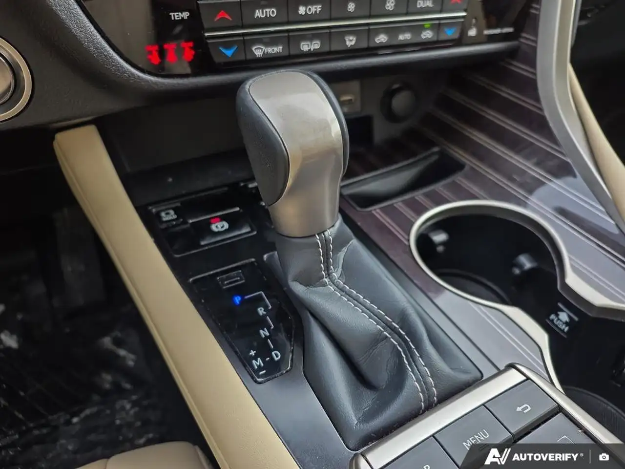 Lexus RX снимка Lexus RX