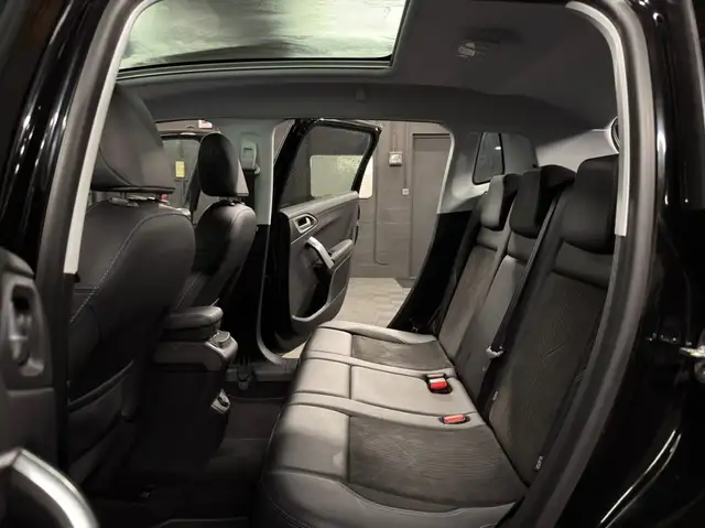Peugeot 2008 view 11