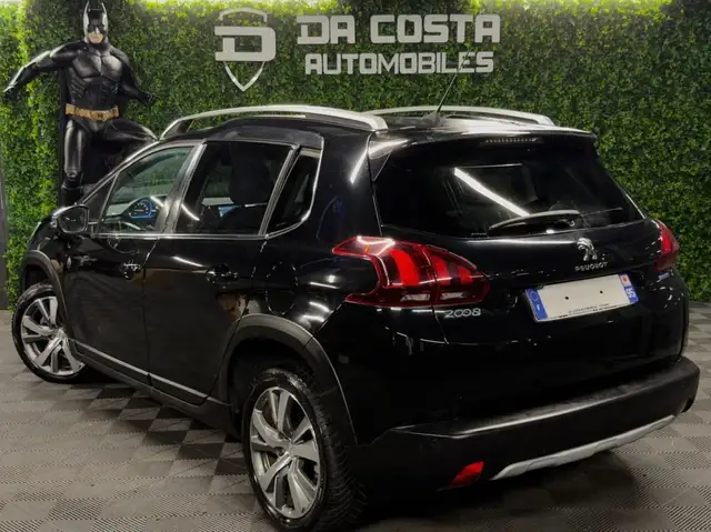 Peugeot 2008 view 3