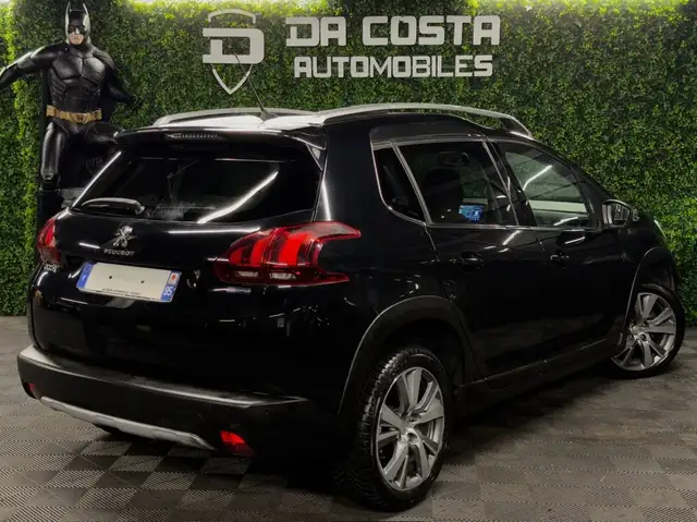 Peugeot 2008 view 4