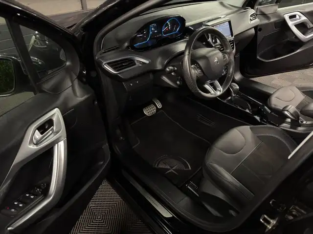 Peugeot 2008 view 9