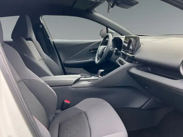 Toyota C-HR view 14