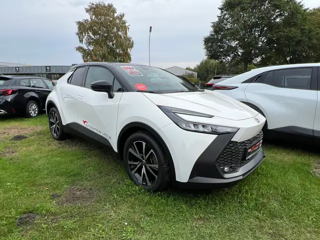 Toyota C-HR view 6