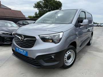 1.2i 110PK LICHTE VRACHT NAVIGATIE CARPLAY PDC AIRCO BLUETOOTH