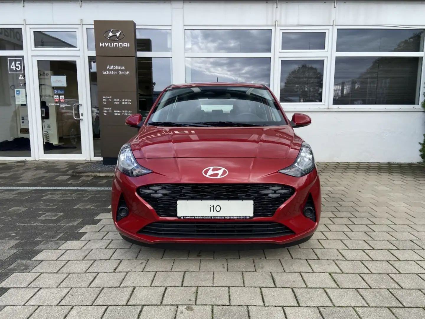 Hyundai i10 FL (MY25) TREND 1.0 5-AMT Navi digitales Cockpit A Rood - 2