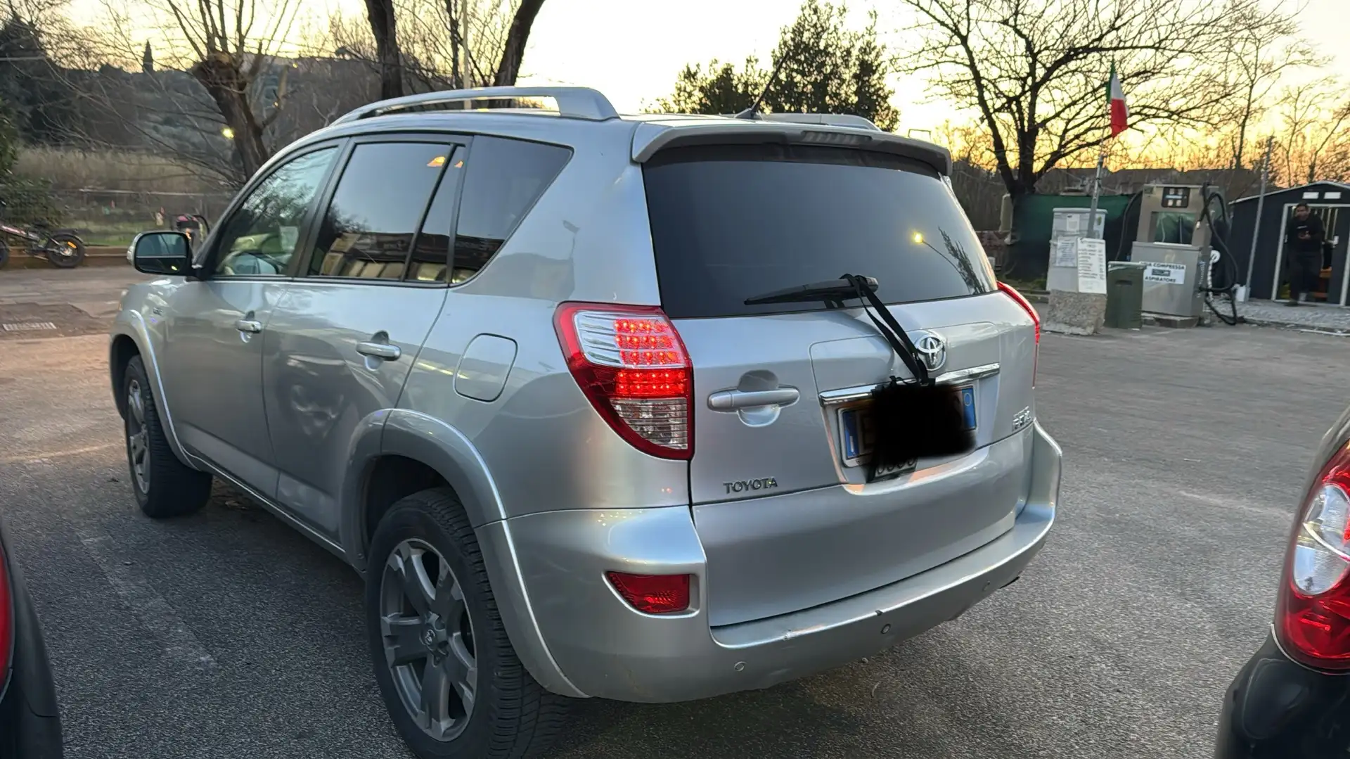Toyota RAV 4 RAV4 2.2 d-cat Luxury 150cv auto dpf my09 - 2
