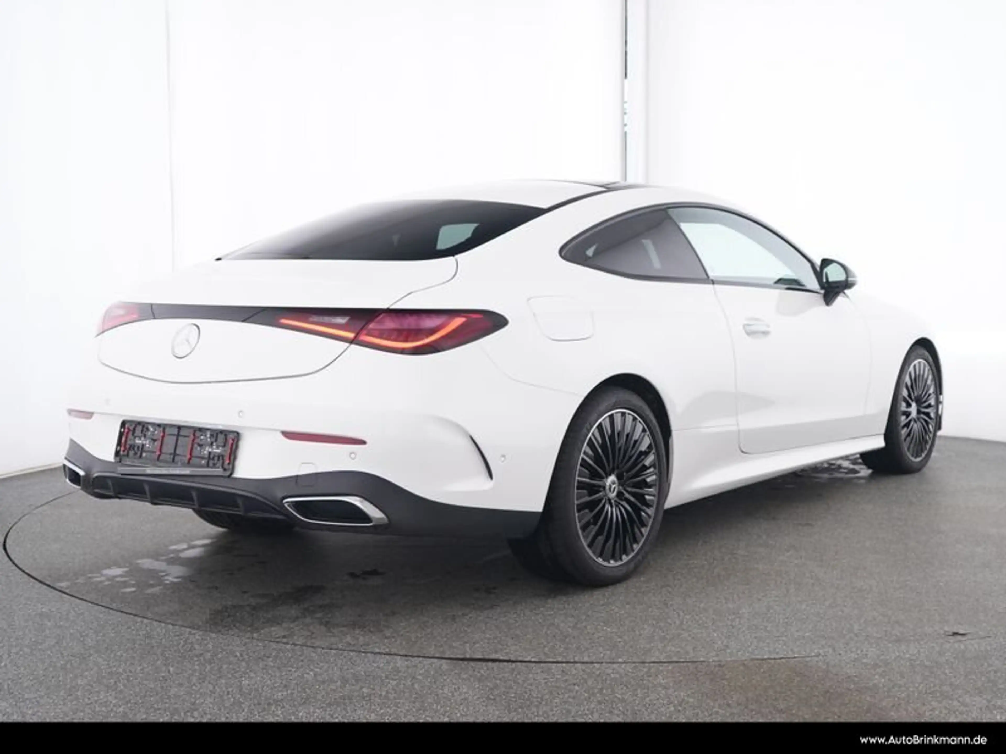 Mercedes-Benz CLE 180 CLE 180 AMG PANO/NIGHT/DISTRONIC/MEMORY/KAM/LED — photo 3
