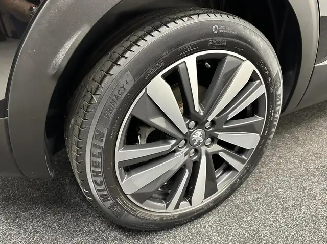 Peugeot 3008 view 9