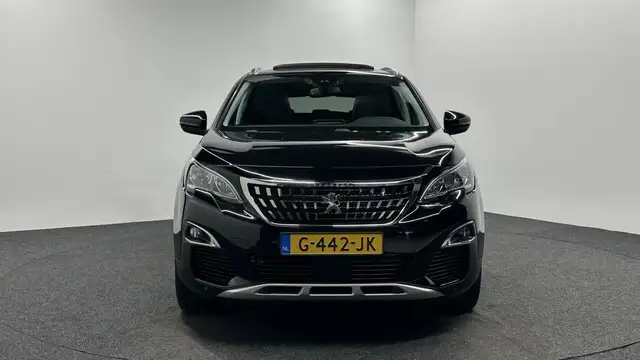 Peugeot 3008 view 5