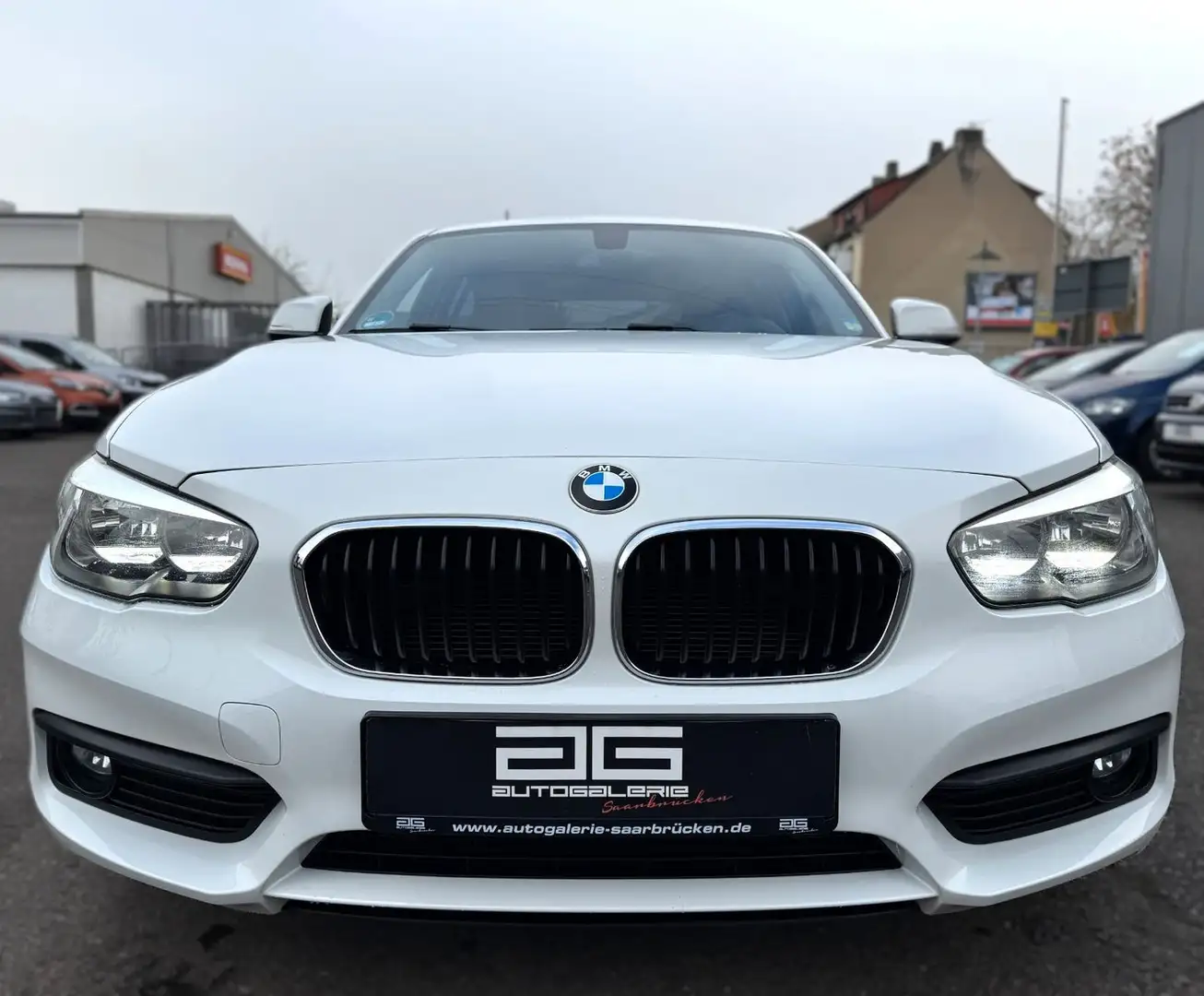BMW 118 i *2.Hand/Tempomat/5-Türig/SHZ/LED/PDC/* Weiß - 2