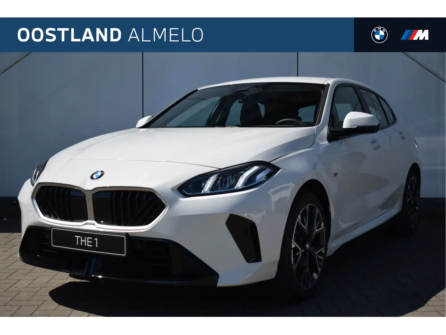 BMW 120 1 Serie M Sport Automaat / Sportstoelen / Parking Wit - 1