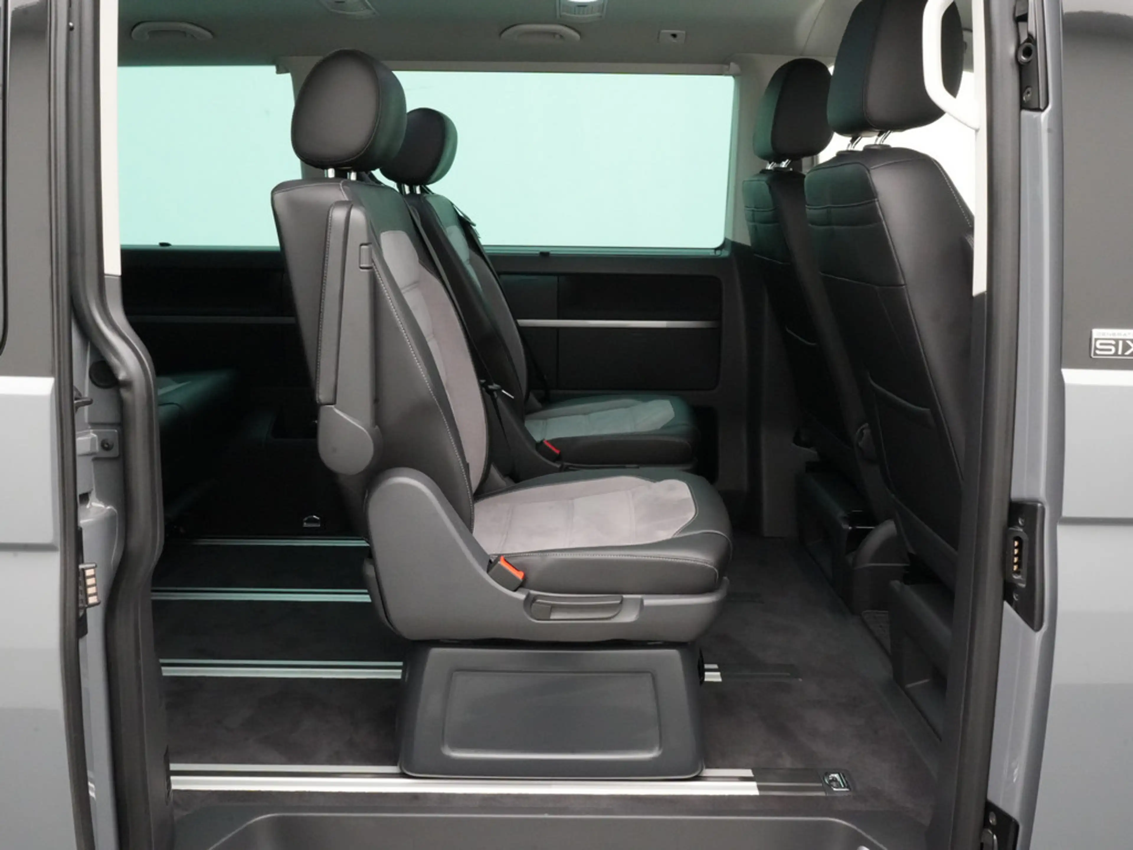 Volkswagen T6.1 Multivan Generation Six ACC AHK NAVI LED — photo 13