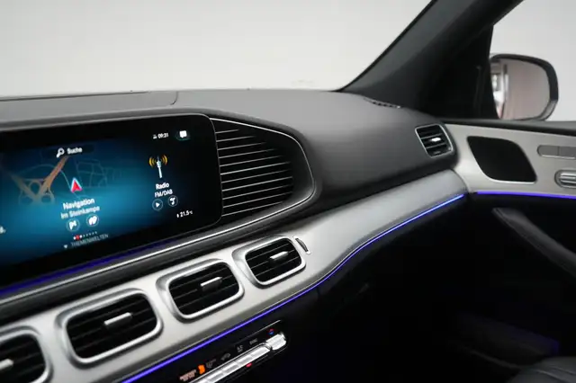 Mercedes-Benz GLE view 27