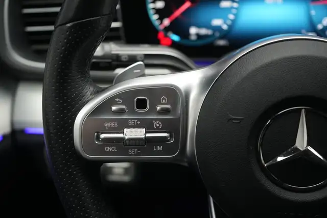 Mercedes-Benz GLE view 22