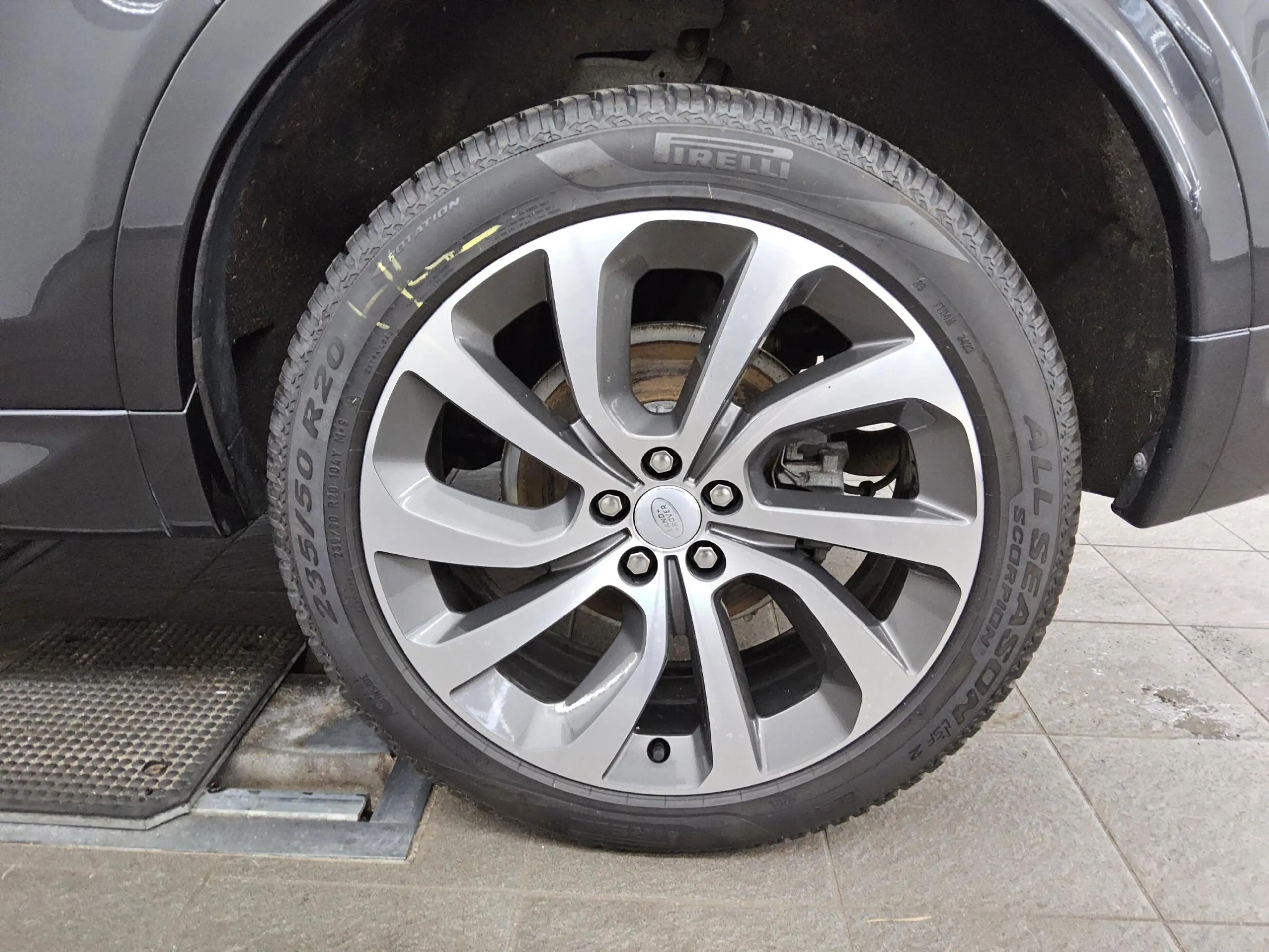 Land Rover Discovery Sport D200 AWD HSE R-Dynamic Navi Pano — photo 10