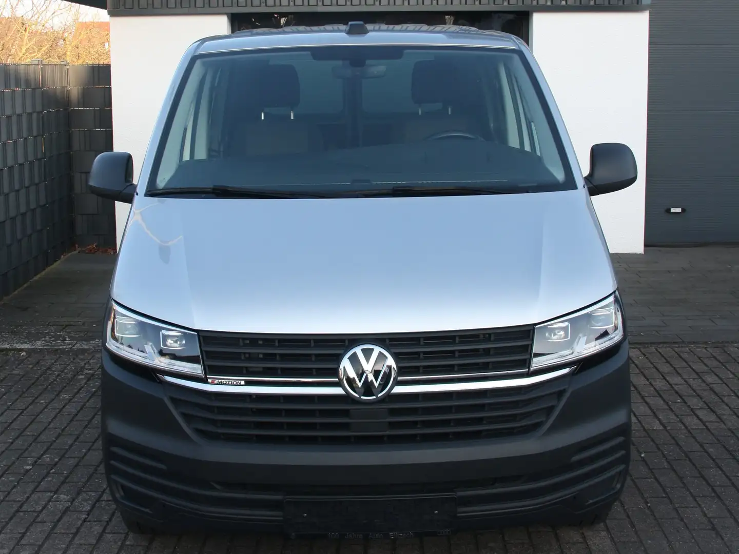 Volkswagen T6.1 Transporter Kasten 4motion DSG 150Ps Lang Klima LED 1Hand MwSt Silber - 2