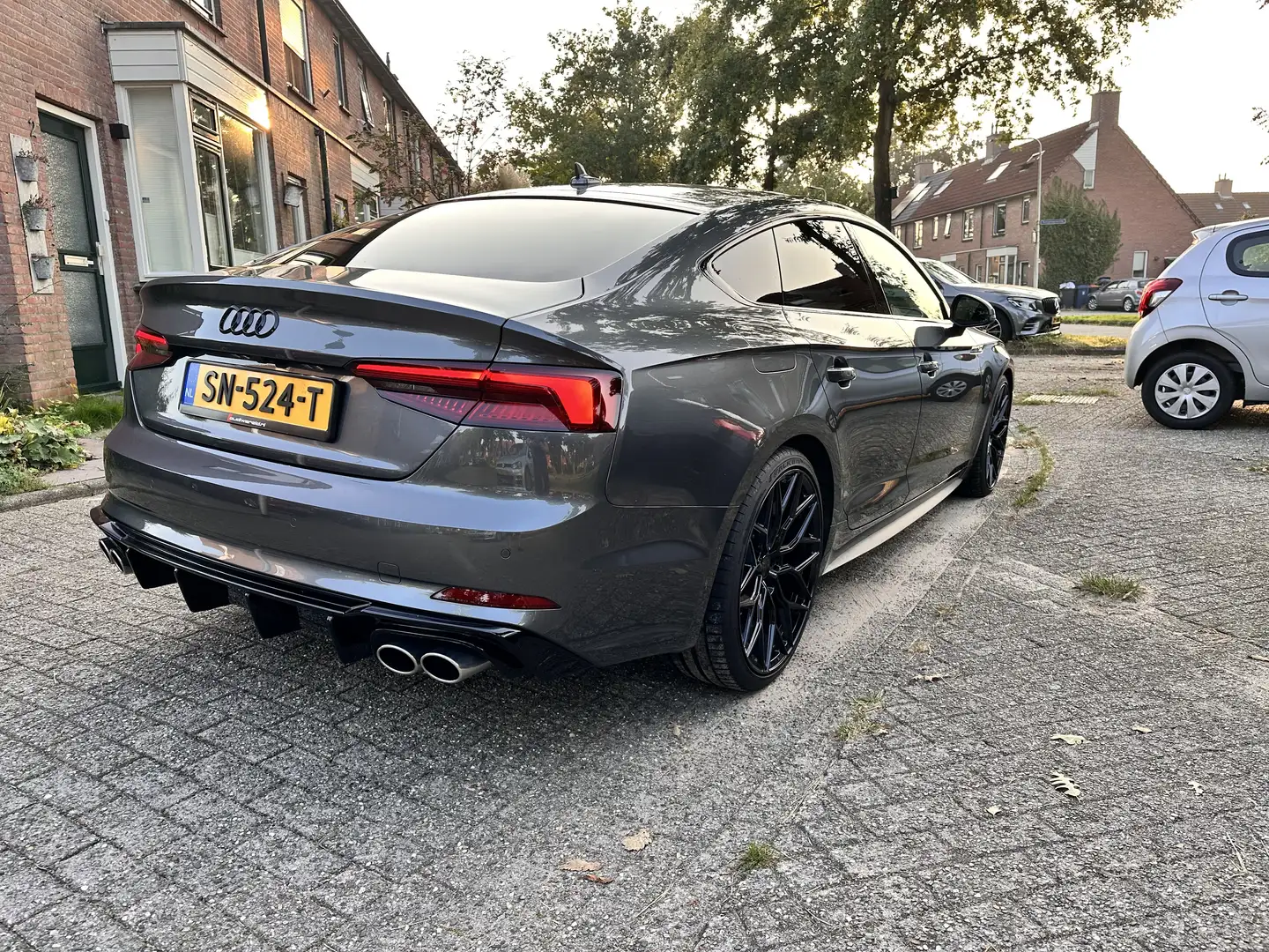 Audi A5 2.0 TFSI S-LINE vol opties  dealeronderhouden  NAP Grijs - 1