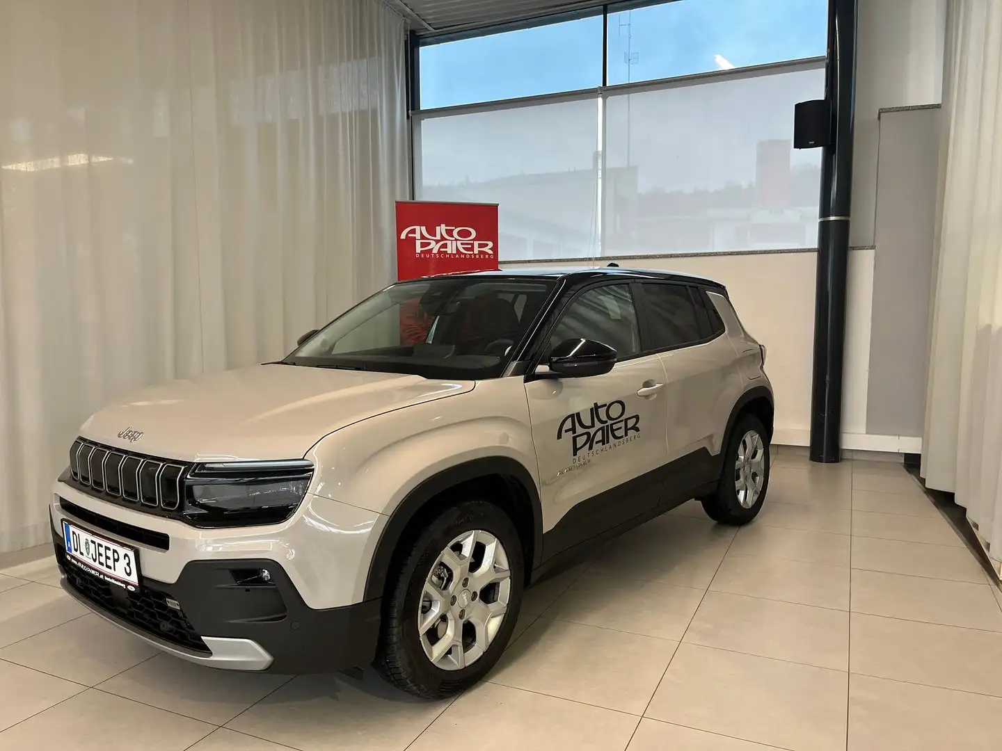 Jeep Avenger 1.2 e-Hybrid Summit e-DCT6 Braun - 1