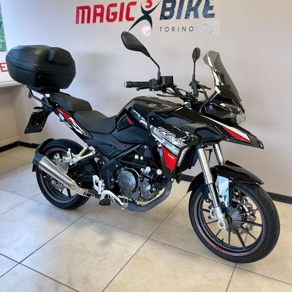 Benelli TRK 251