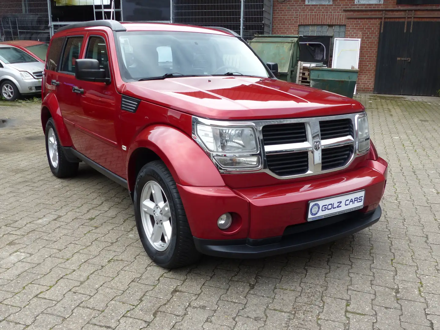 Dodge Nitro SXT Automatic - 1