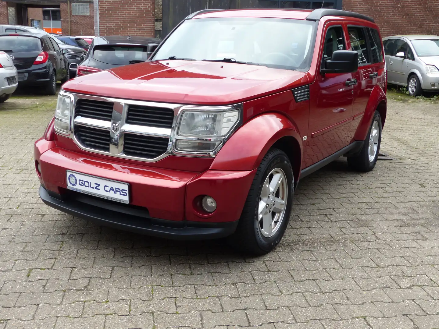 Dodge Nitro SXT Automatic - 2