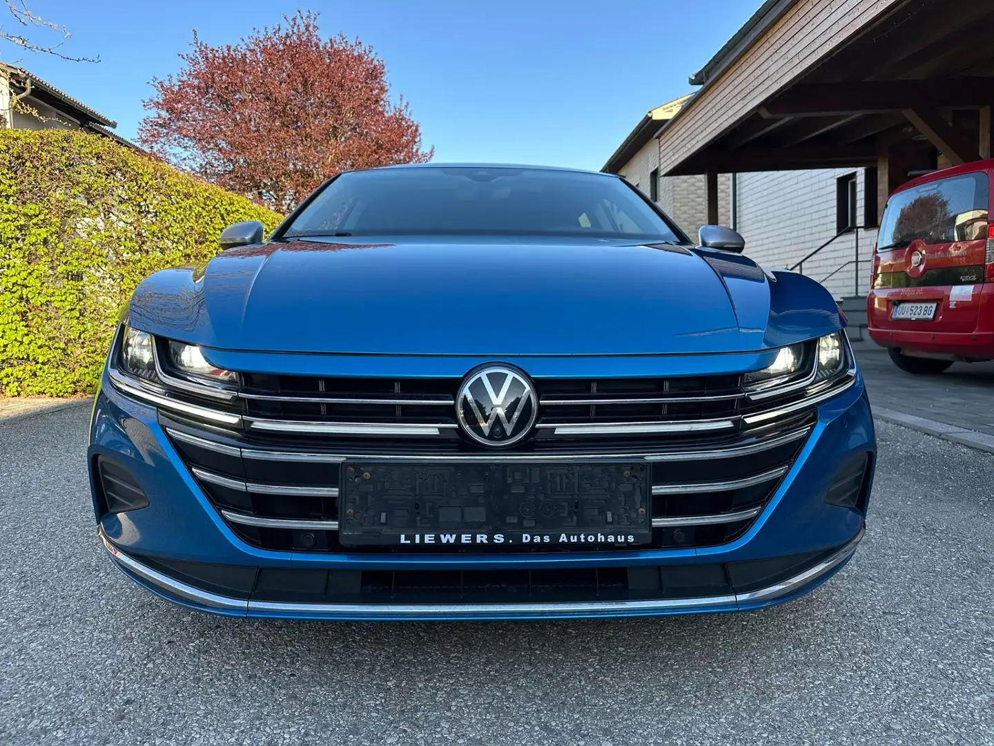Volkswagen Arteon SB Elegance 2,0 TDI DSG Pano-Leder-Matrix Blau - 2