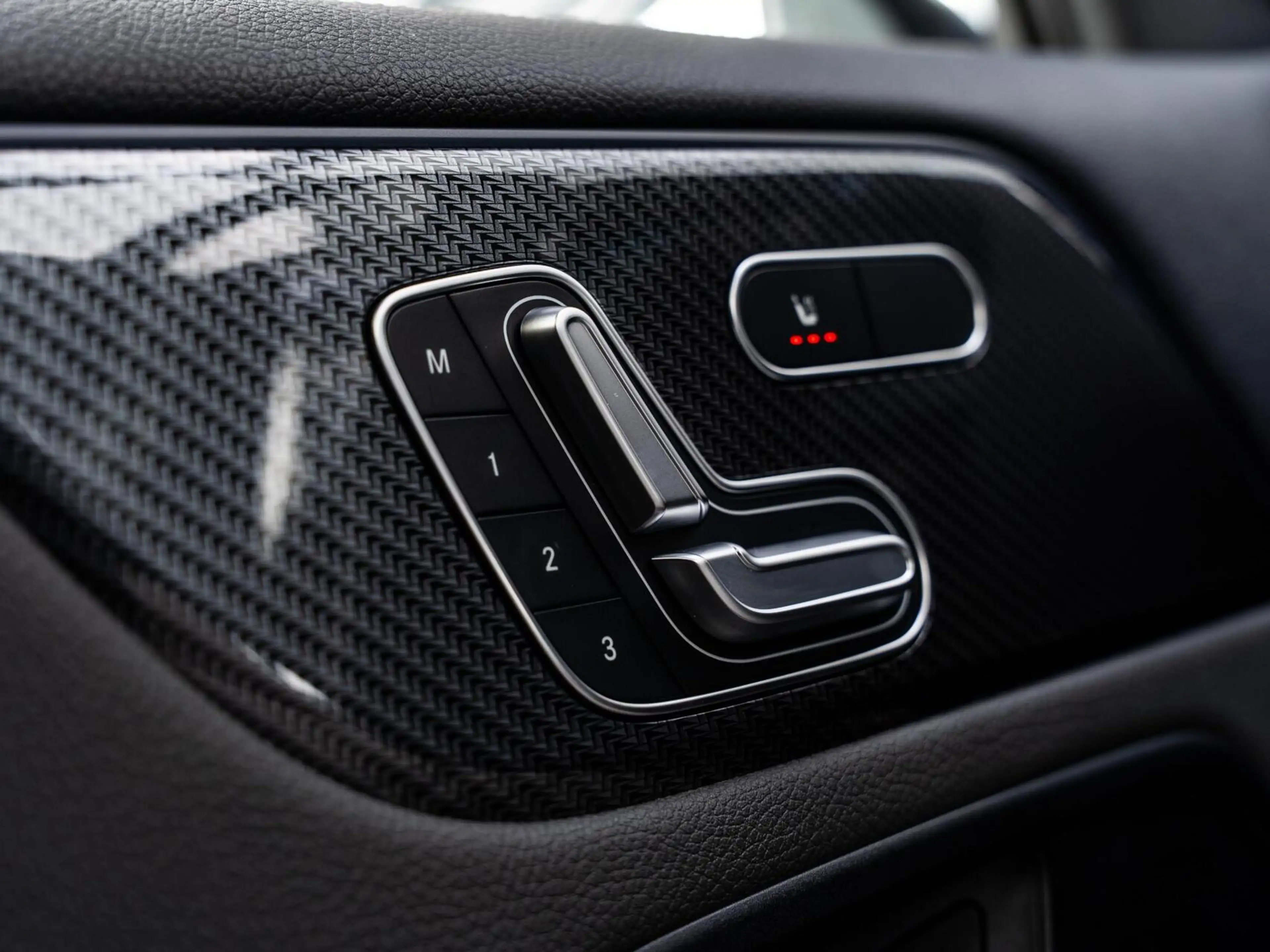 Mercedes-Benz GLA 35 AMG 4MATIC|PANO|SFEER|MEMORY|ACC|21'' — photo 13