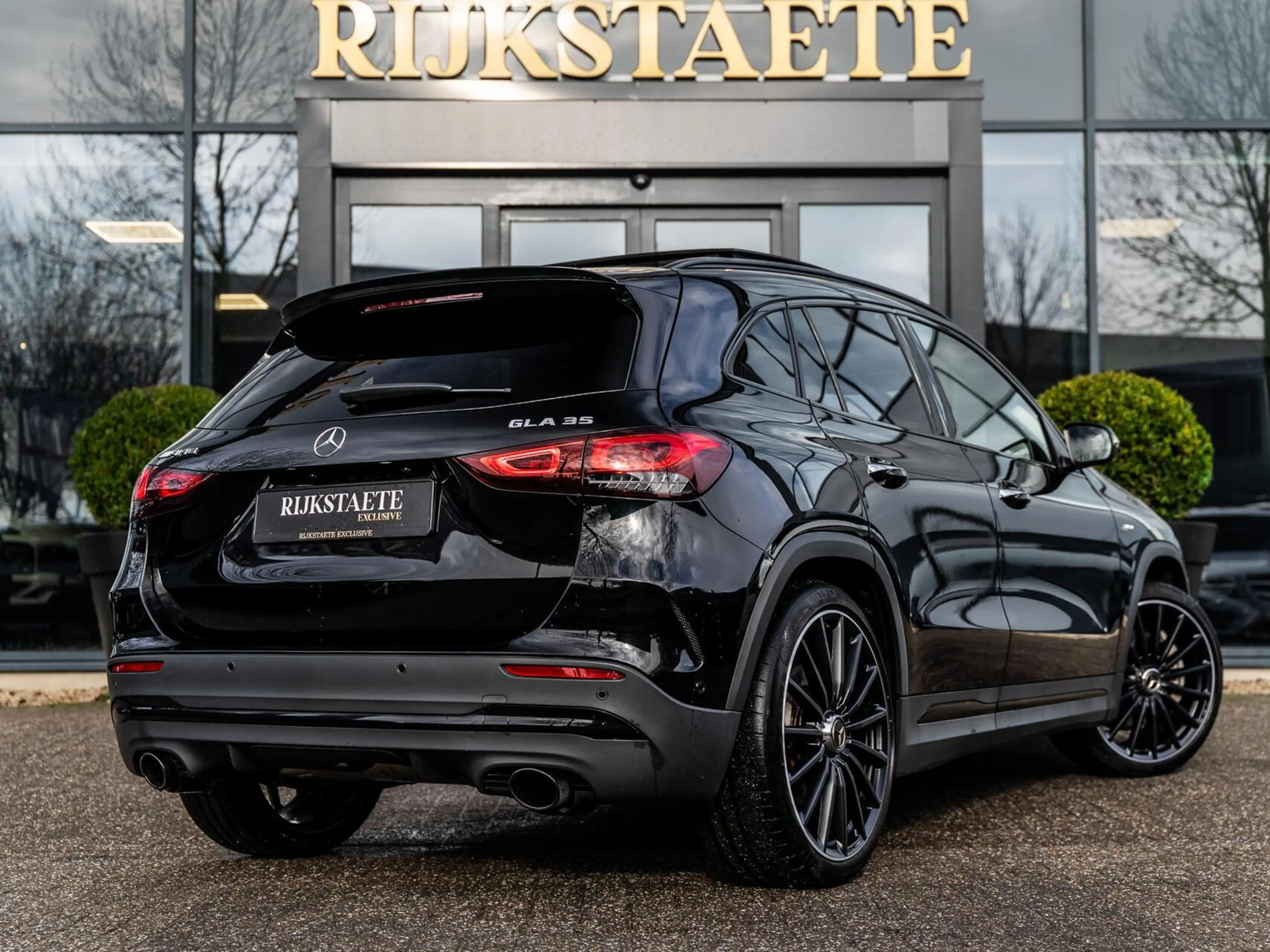 Mercedes-Benz GLA 35 AMG 4MATIC|PANO|SFEER|MEMORY|ACC|21'' — photo 7