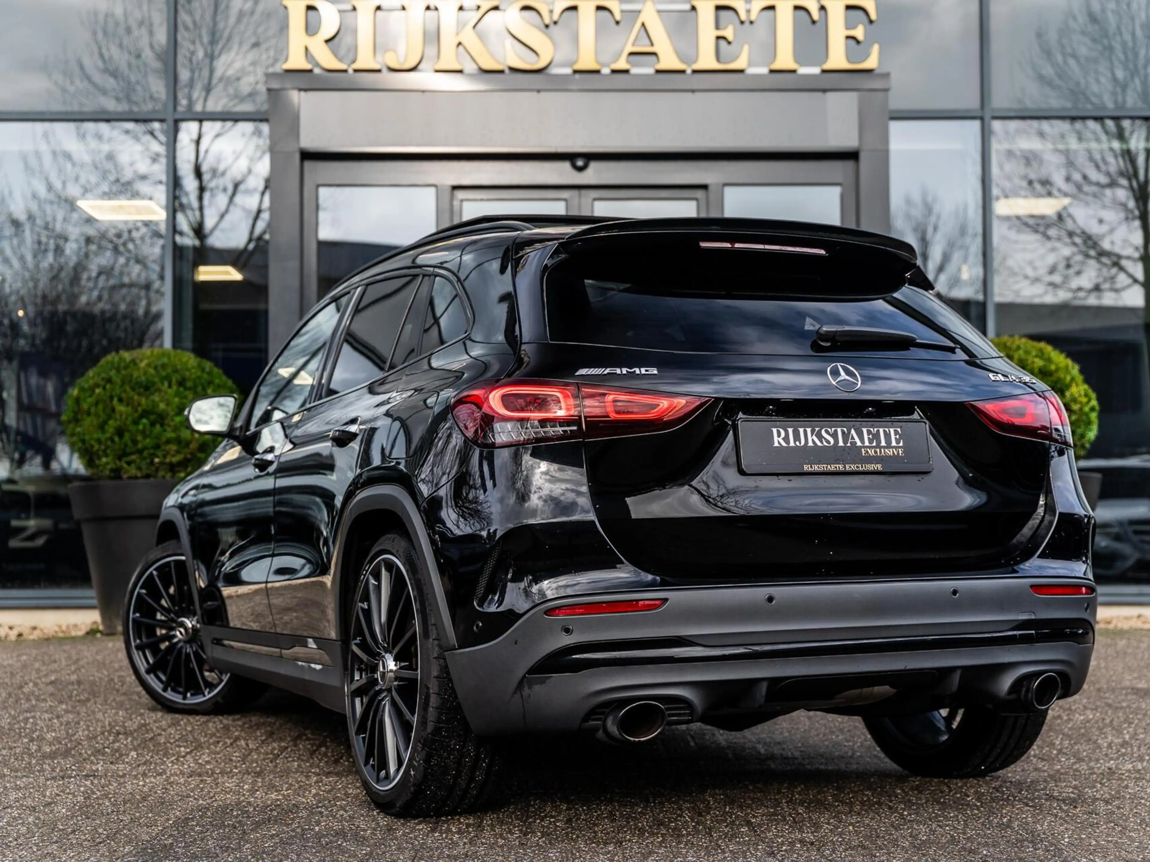 Mercedes-Benz GLA 35 AMG 4MATIC|PANO|SFEER|MEMORY|ACC|21'' — photo 9