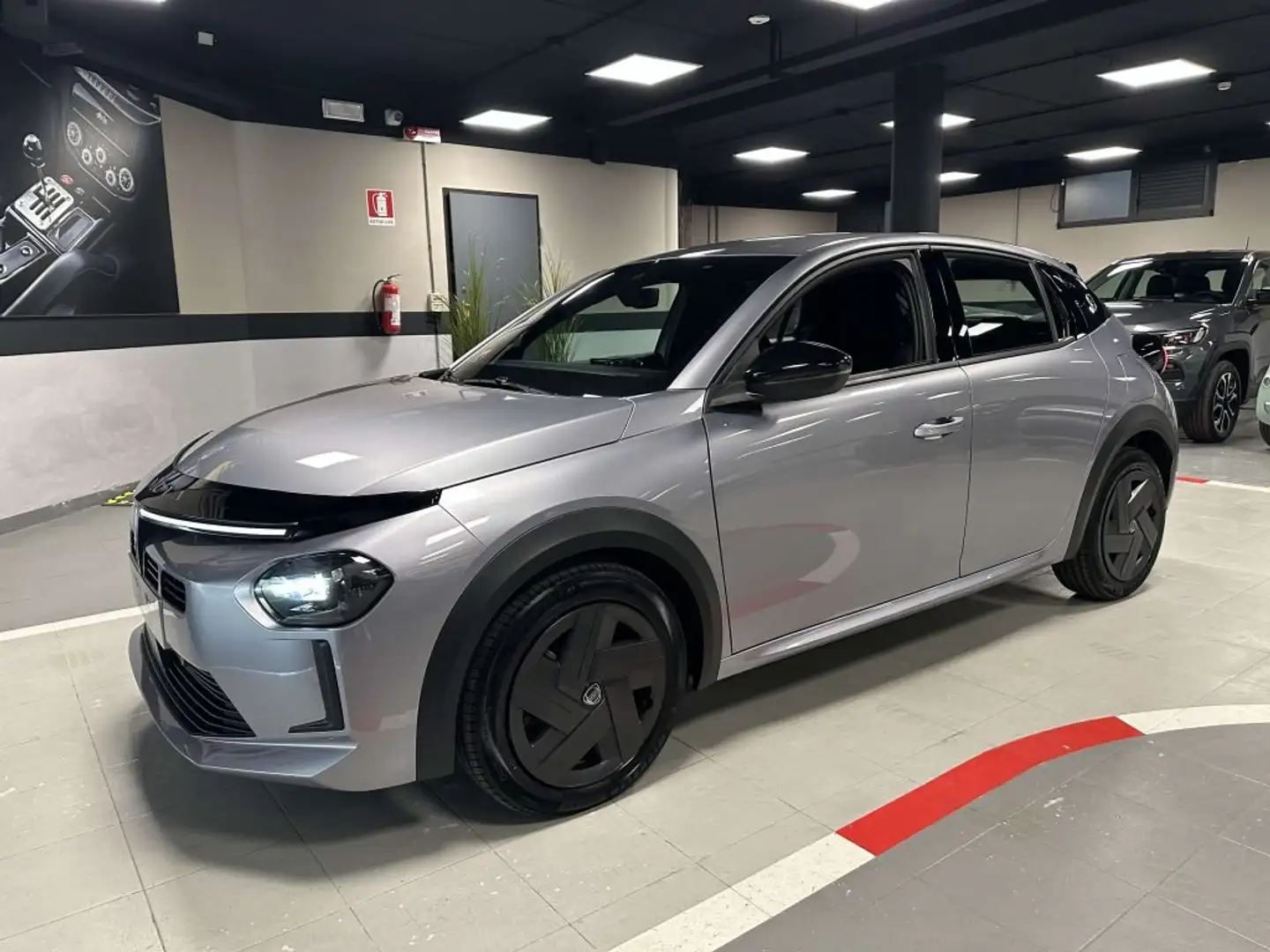 Lancia Ypsilon IV 2024 1.2 mhev 110cv e-dct Grigio - 1