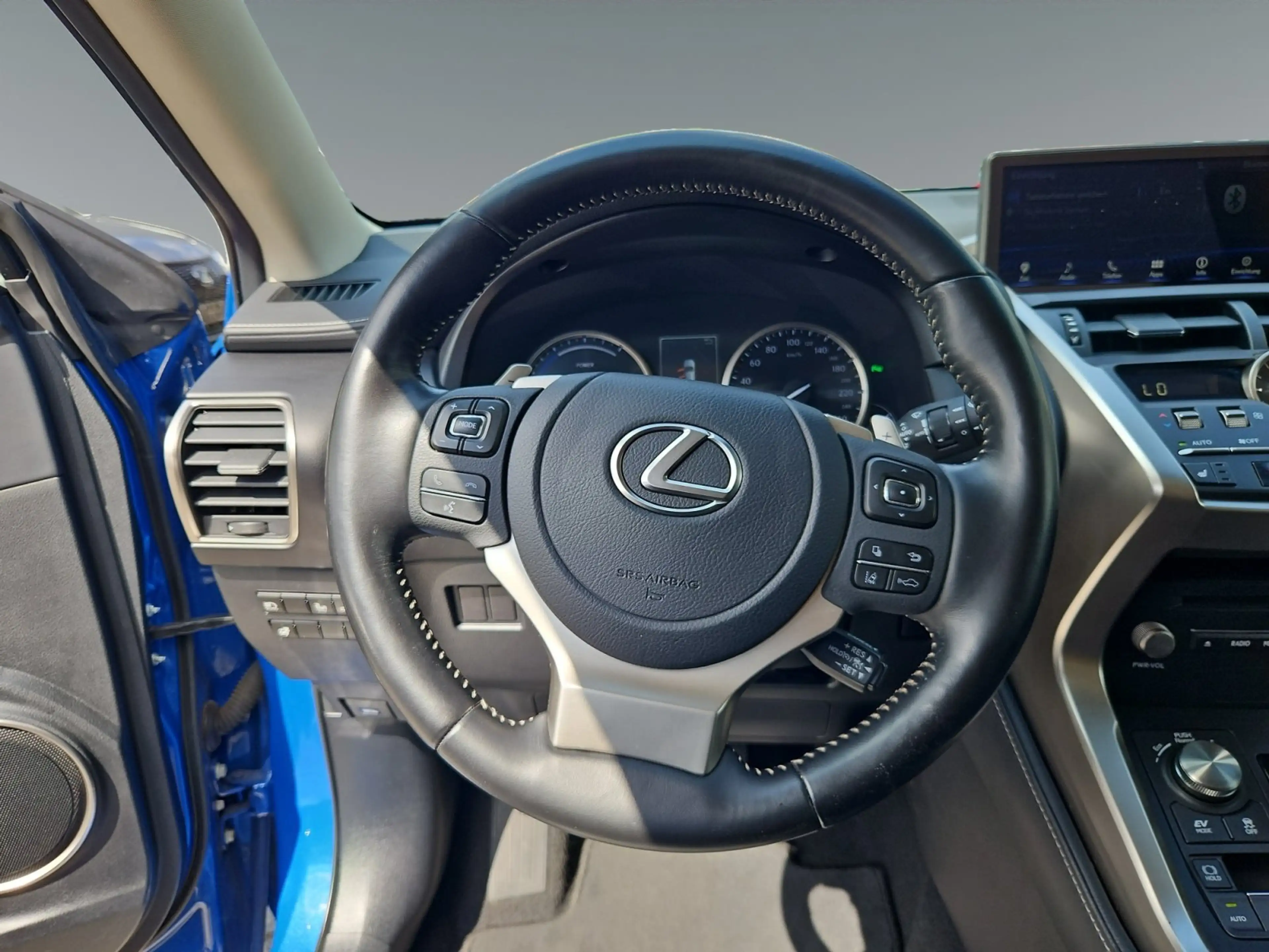 Lexus NX 300h Style Edition HYBRID/SHZ/KAMERA — photo 12