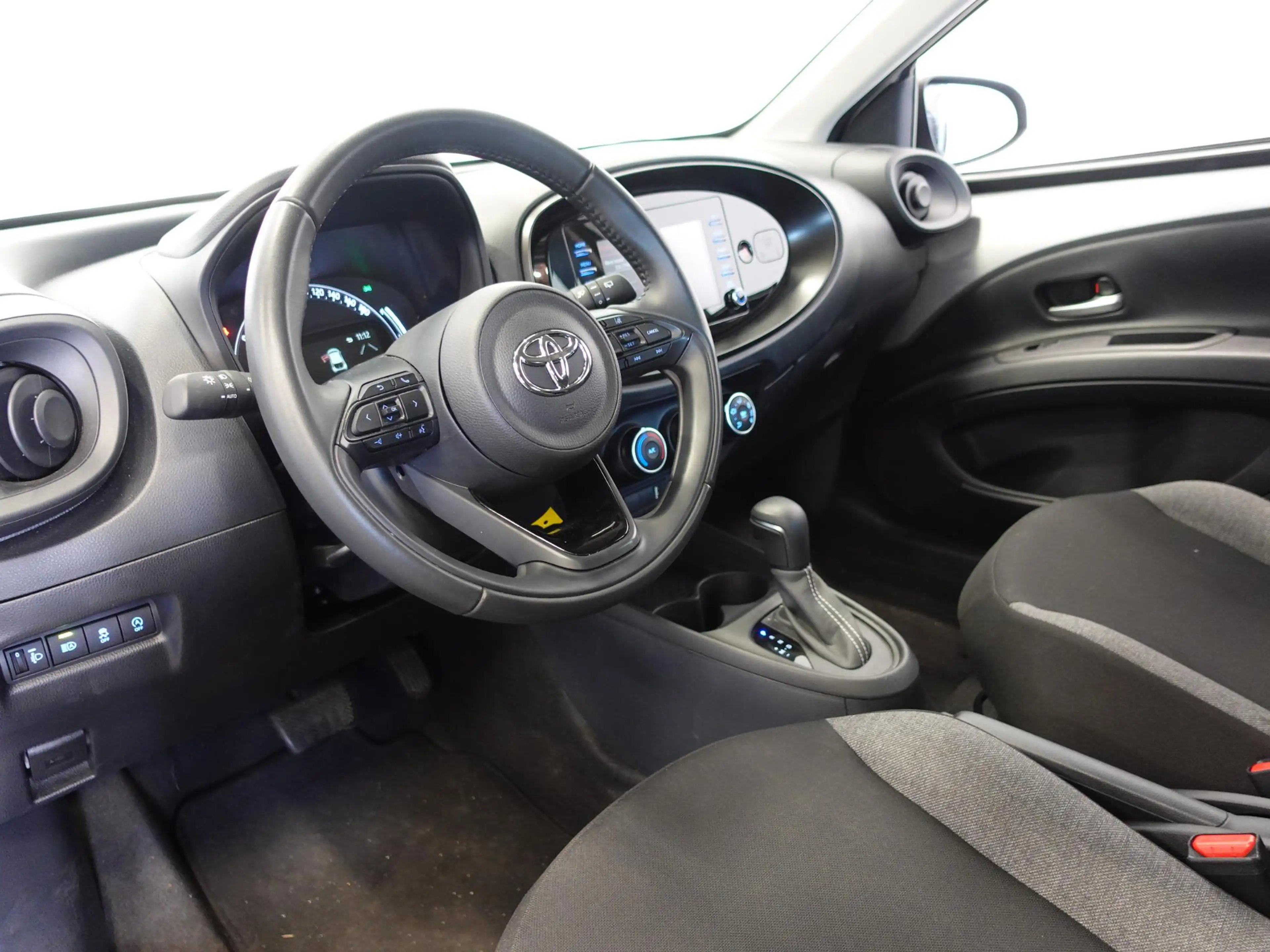 Toyota Aygo X 1.0 VVT-i S-CVT Automaat Play Airco Adaptive Cruis — photo 2