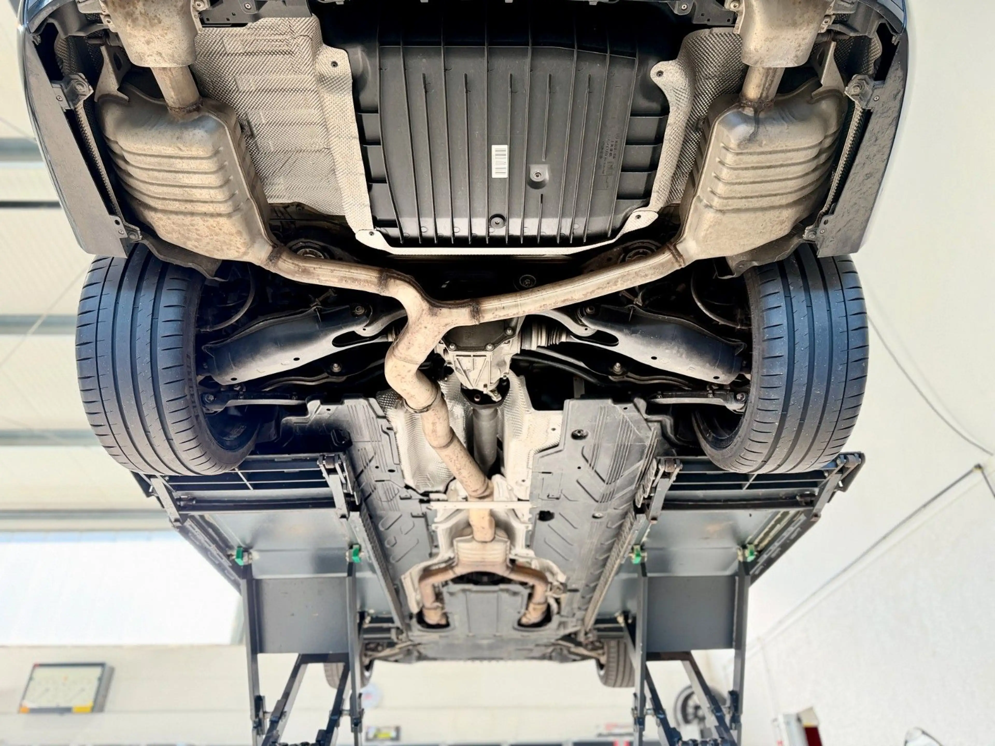 Mercedes-Benz C 43 AMG — photo 10