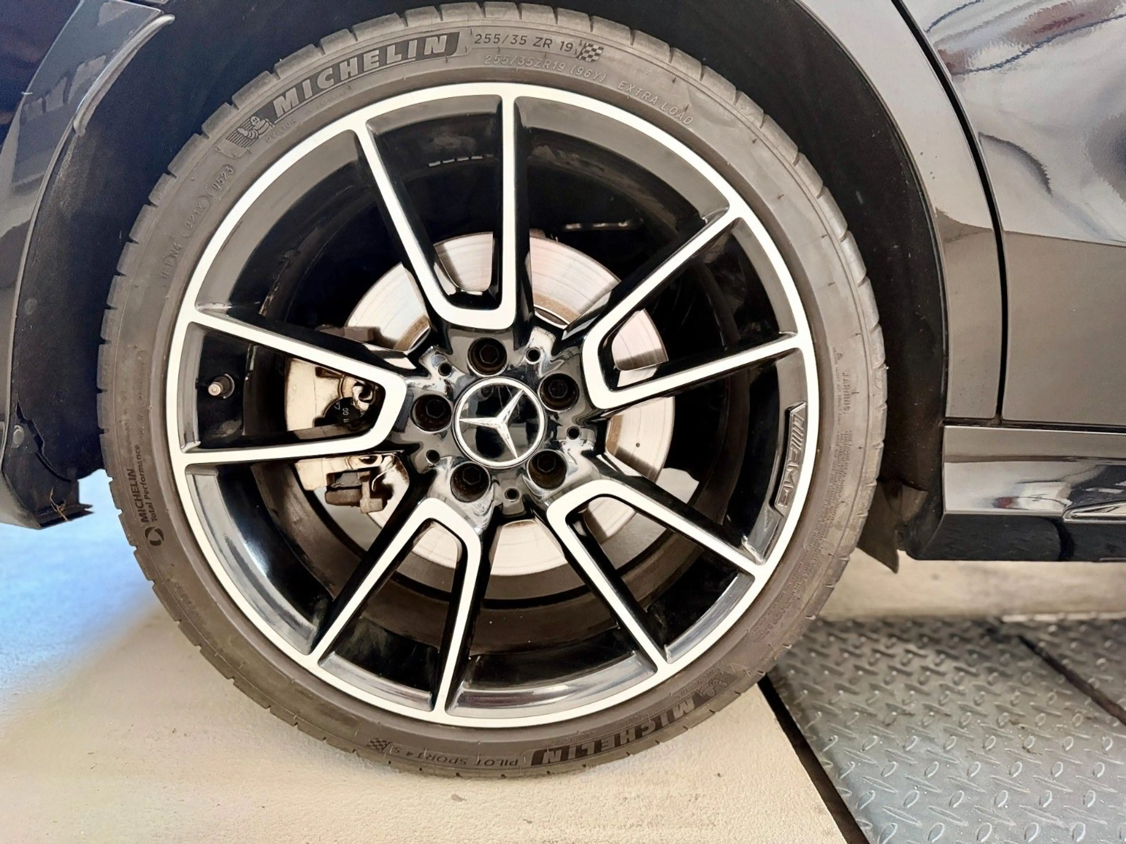 Mercedes-Benz C 43 AMG — photo 14