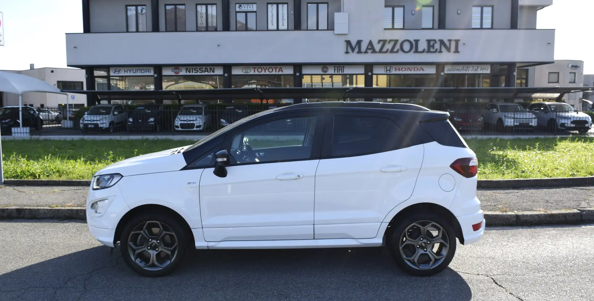 Ford EcoSport 1.0 ecoboost 125cv. S&S ST-Line Tetto nero Bianco - 1