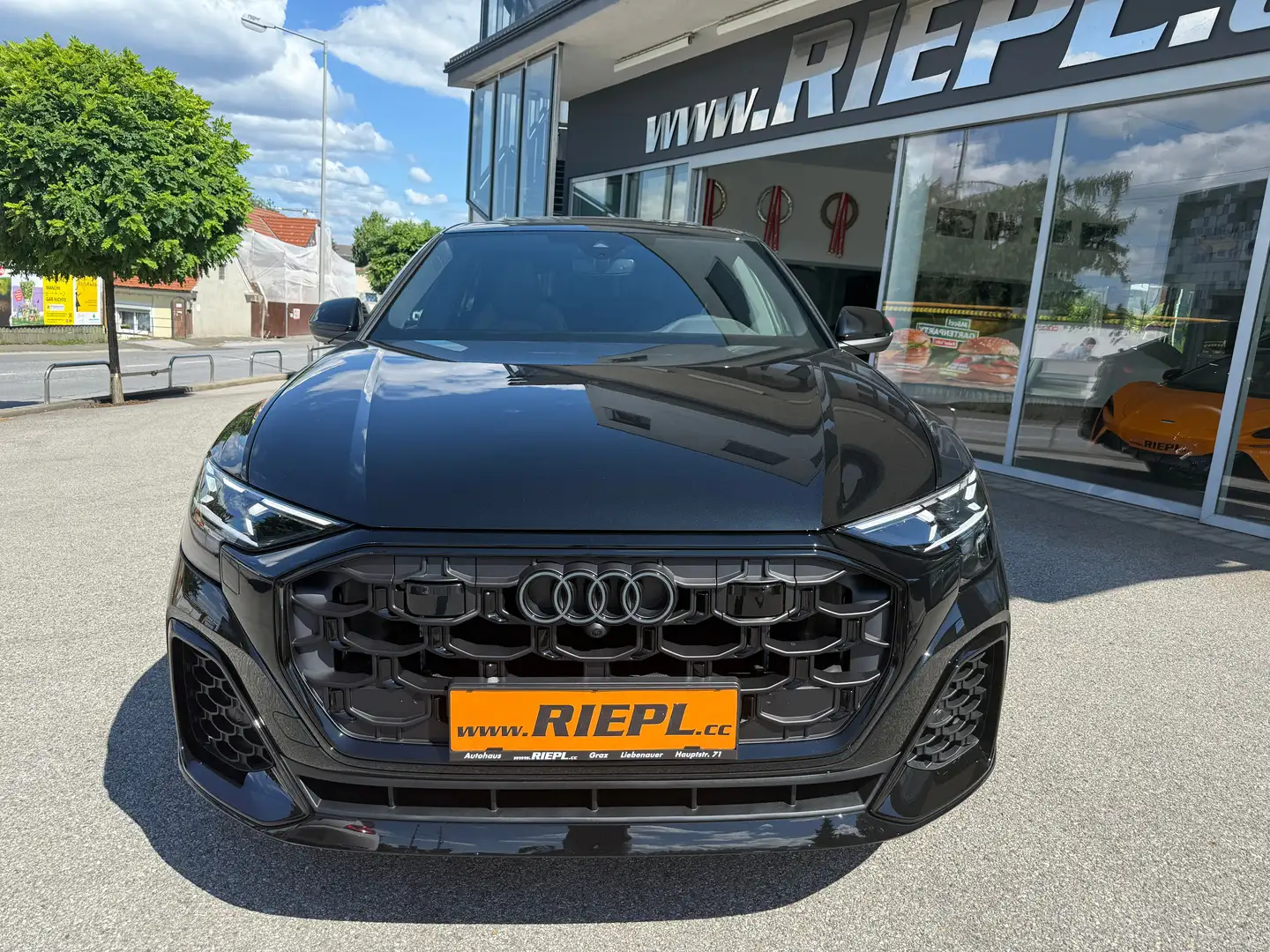 Audi Q8 TFSI e quattro 290 kW Megavoll Massage Lüftung Schwarz - 2